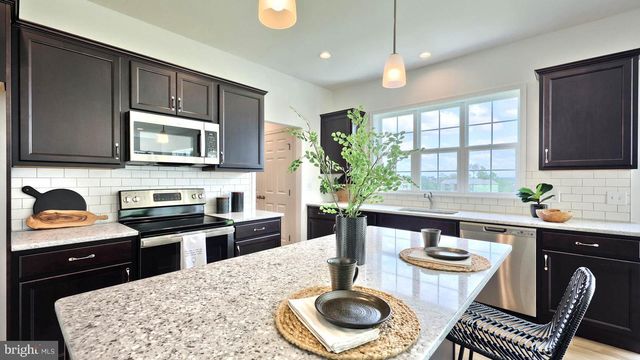 828 KIMMERLINGS RD, Lebanon, PA 17046