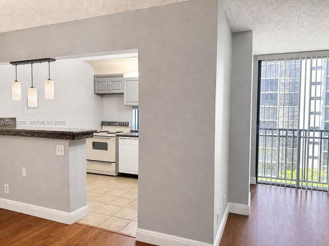 17011 N Bay Rd 503, Sunny Isles Beach, FL 33160
