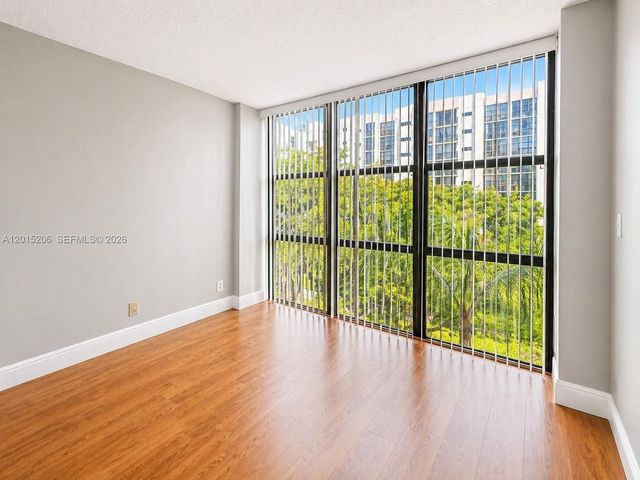 17011 N Bay Rd 503, Sunny Isles Beach, FL 33160