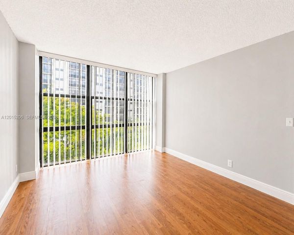 17011 N Bay Rd 503, Sunny Isles Beach, FL 33160