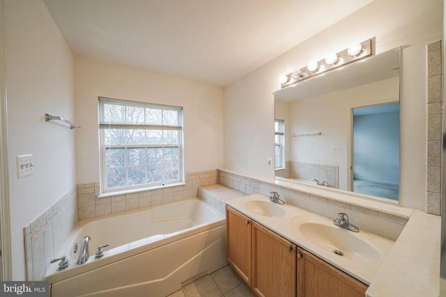2574 CARRINGTON WAY, Frederick, MD 21702