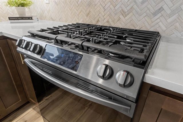 1536 VAN ROAD, Green Bay, WI 54311