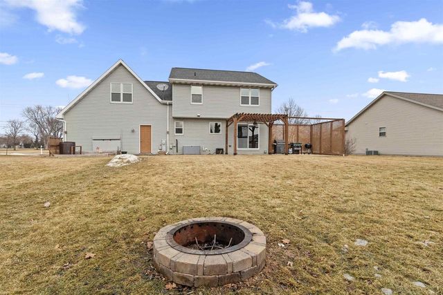 1536 VAN ROAD, Green Bay, WI 54311