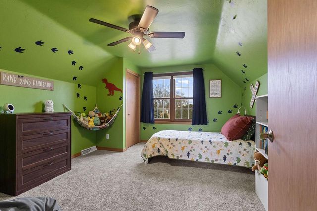 1536 VAN ROAD, Green Bay, WI 54311