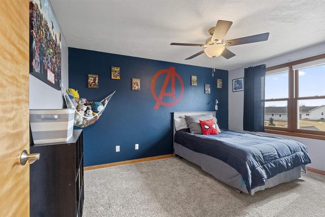 1536 VAN ROAD, Green Bay, WI 54311