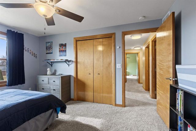 1536 VAN ROAD, Green Bay, WI 54311