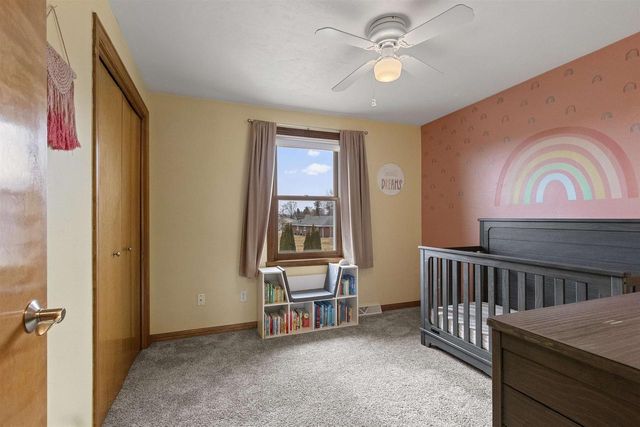 1536 VAN ROAD, Green Bay, WI 54311