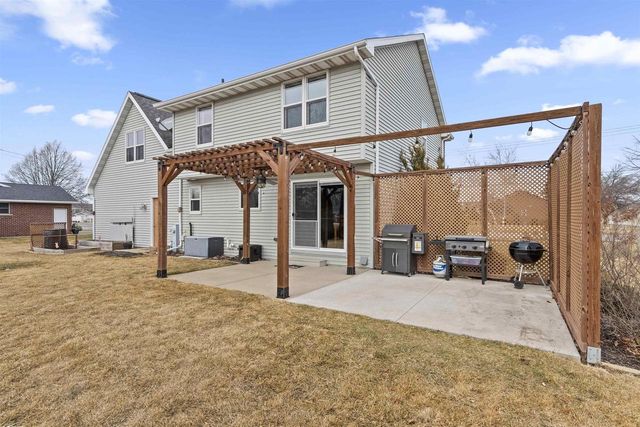 1536 VAN ROAD, Green Bay, WI 54311