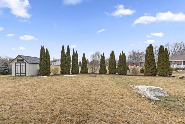 1536 VAN ROAD, Green Bay, WI 54311