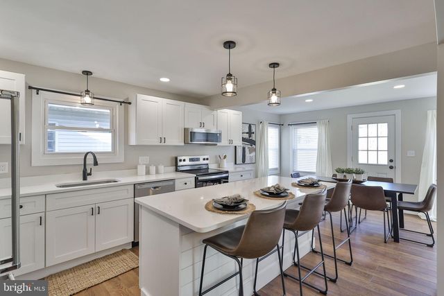 1437 KEILMAN AVE, Hellertown, PA 18055