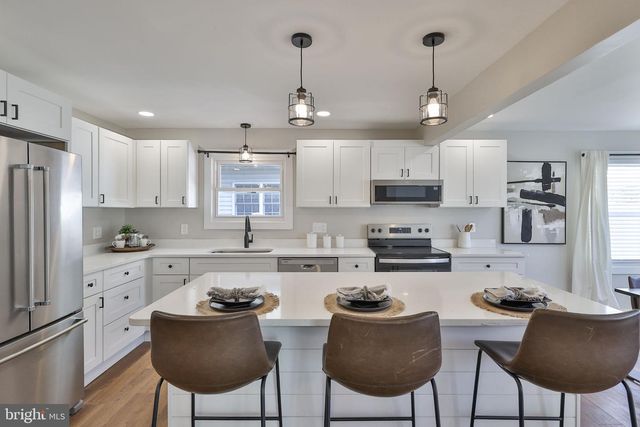 1437 KEILMAN AVE, Hellertown, PA 18055