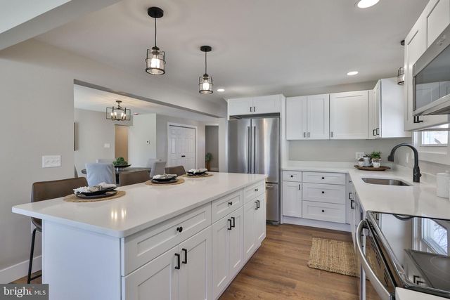 1437 KEILMAN AVE, Hellertown, PA 18055