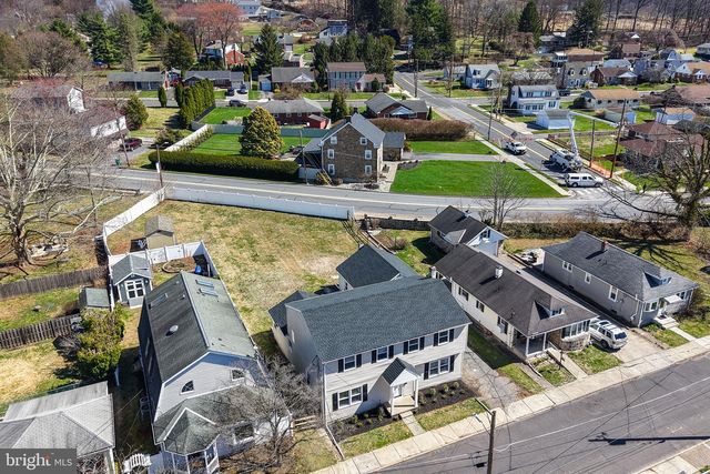 1437 KEILMAN AVE, Hellertown, PA 18055