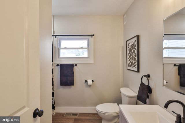 1437 KEILMAN AVE, Hellertown, PA 18055