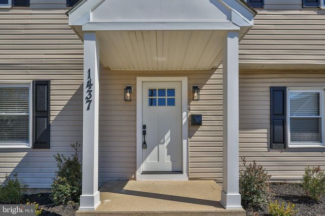 1437 KEILMAN AVE, Hellertown, PA 18055