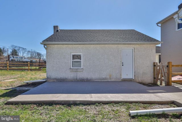 1437 KEILMAN AVE, Hellertown, PA 18055