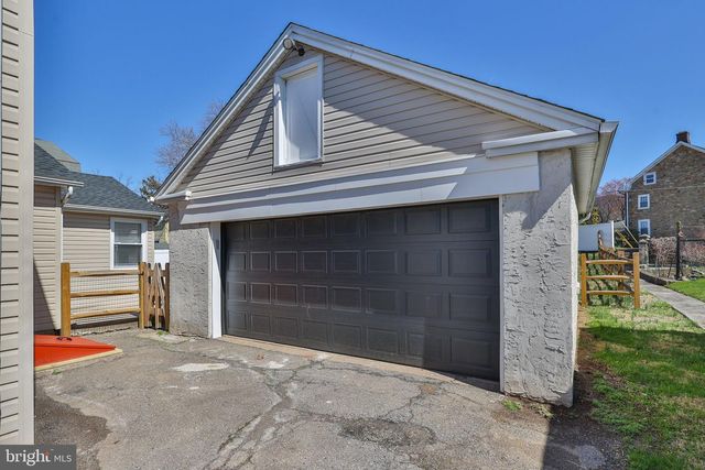 1437 KEILMAN AVE, Hellertown, PA 18055