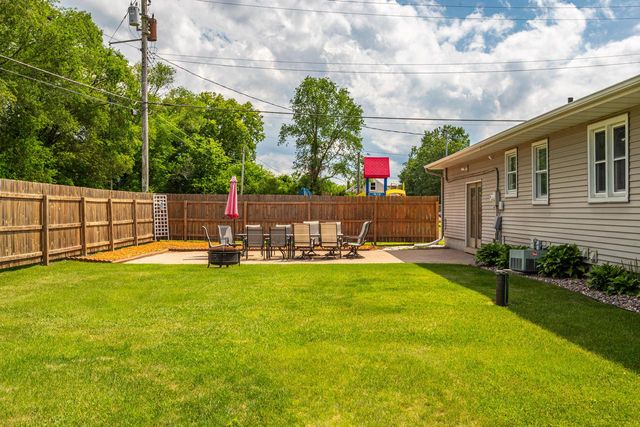 2524 2nd AVENUE E, La Crosse, WI 54603