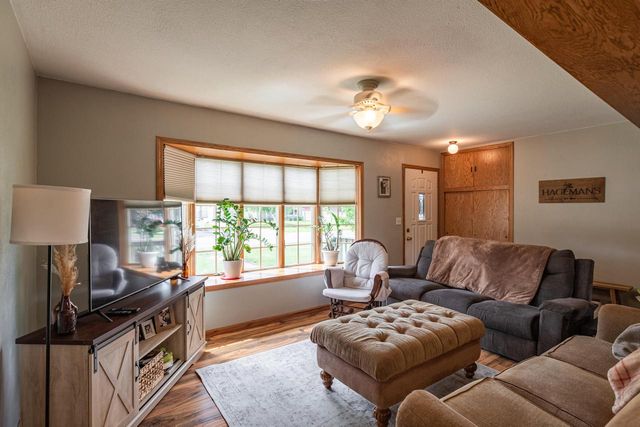2524 2nd AVENUE E, La Crosse, WI 54603