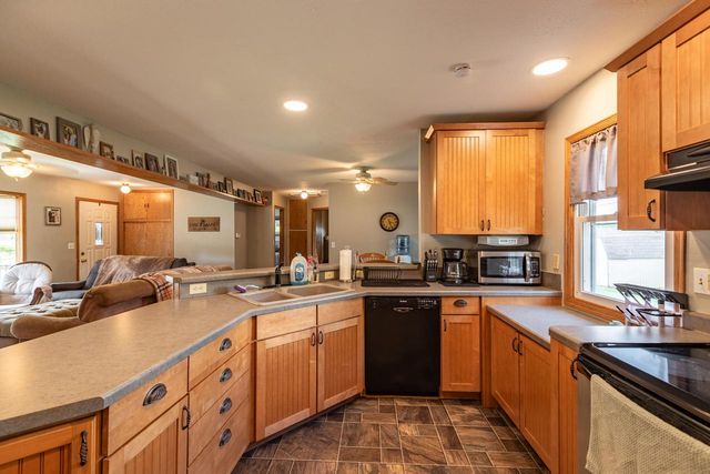 2524 2nd AVENUE E, La Crosse, WI 54603