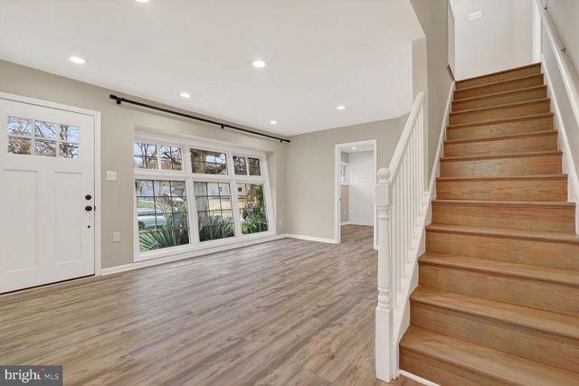 1925 ROLLINS DR, Alexandria, VA 22307