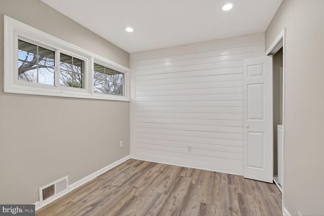 1925 ROLLINS DR, Alexandria, VA 22307