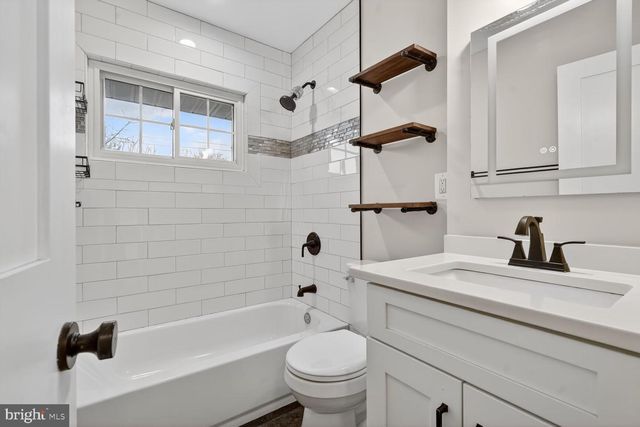 1925 ROLLINS DR, Alexandria, VA 22307