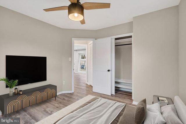 1925 ROLLINS DR, Alexandria, VA 22307