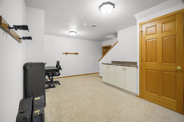 140 OVERLAND TRAIL, Oshkosh, WI 54904
