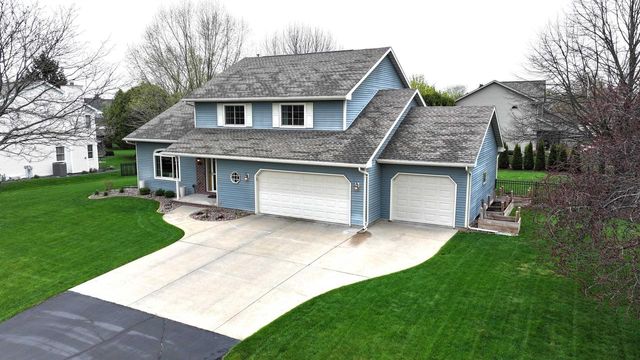 140 OVERLAND TRAIL, Oshkosh, WI 54904