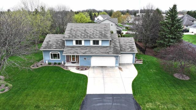 140 OVERLAND TRAIL, Oshkosh, WI 54904