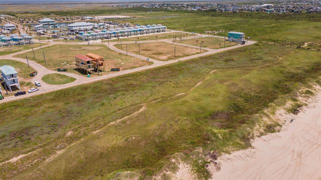 732 Seaside Drive, Crystal Beach, TX 77650