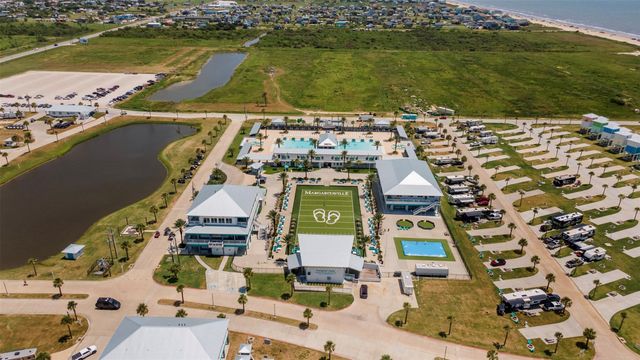 732 Seaside Drive, Crystal Beach, TX 77650