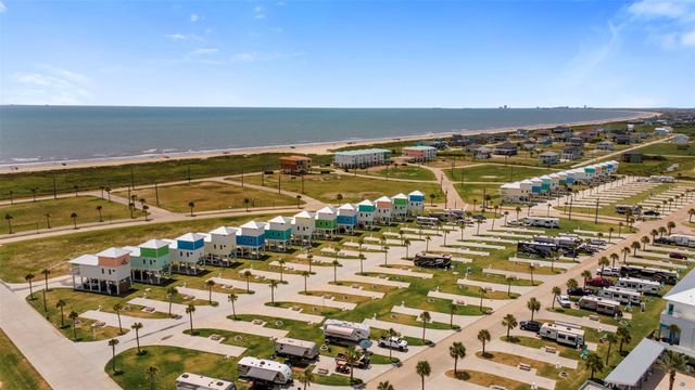 732 Seaside Drive, Crystal Beach, TX 77650