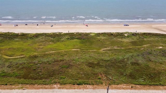 732 Seaside Drive, Crystal Beach, TX 77650