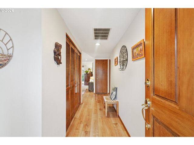 15235 Sw 94TH Ave, Portland, OR 97224