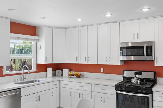 725 Garrett Avenue, Chula Vista, CA 91910