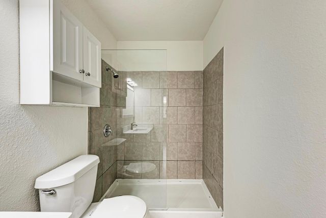 1010 W 23rd ST 5, Austin, TX 78705