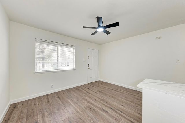 1010 W 23rd ST 5, Austin, TX 78705