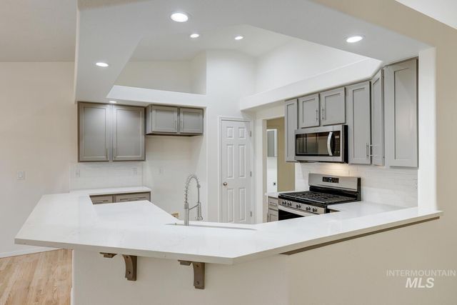 1168 N Pinnacle Way, Eagle, ID 83616