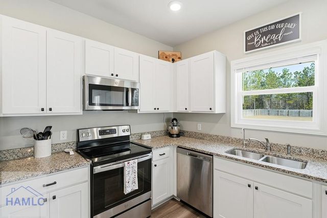 259 Enclave Way NE, Ludowici, GA 31316