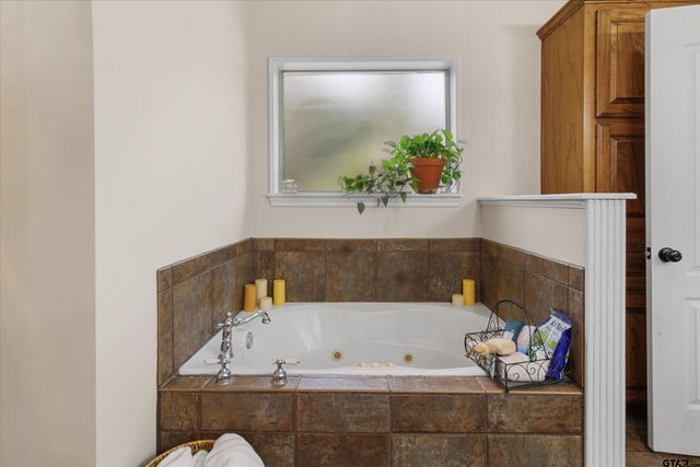 18551 Lazy Lane, Flint, TX 75762