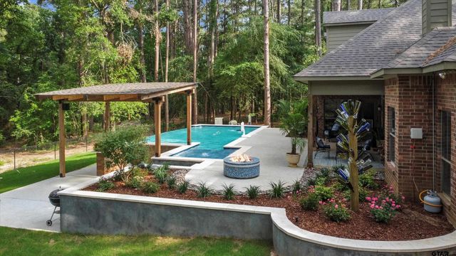 18551 Lazy Lane, Flint, TX 75762