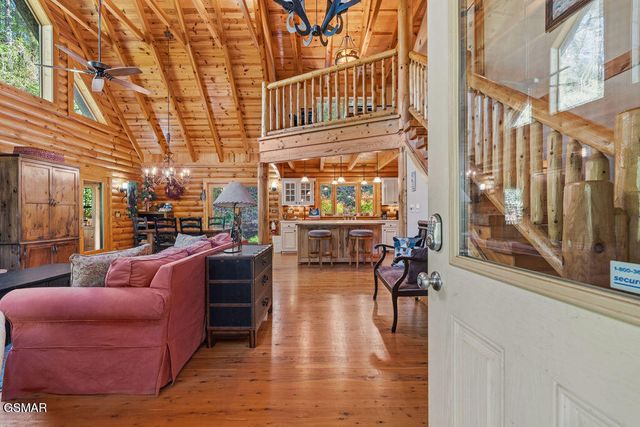 2202 Price Cove Road, Sevierville, TN 37876