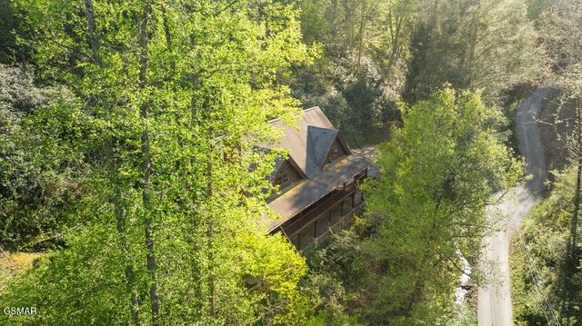 2202 Price Cove Road, Sevierville, TN 37876