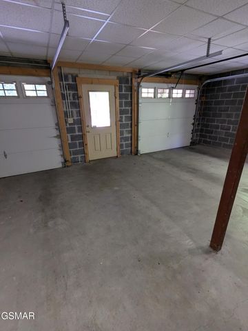 2202 Price Cove Road, Sevierville, TN 37876