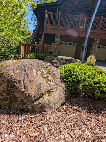 2202 Price Cove Road, Sevierville, TN 37876
