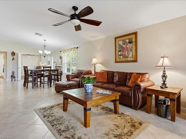 8647 Genova CT, Naples, FL 34114