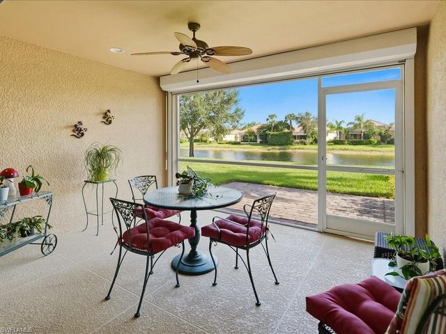8647 Genova CT, Naples, FL 34114