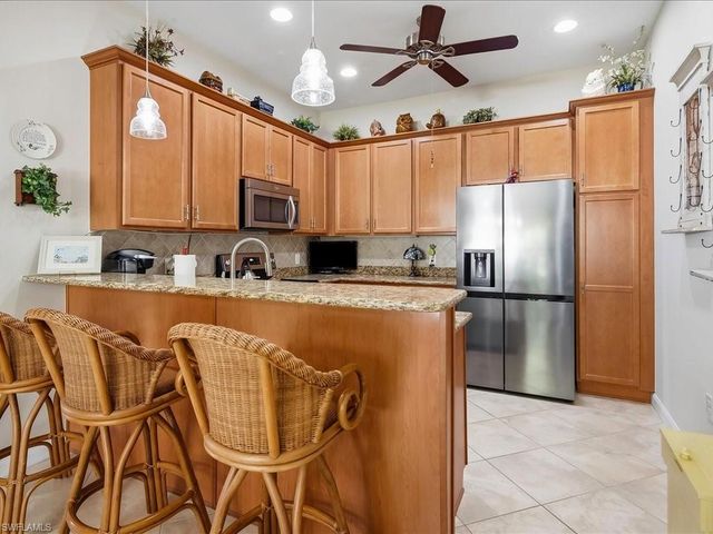 8647 Genova CT, Naples, FL 34114